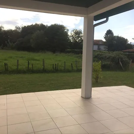 Maison Neuve Basque St Pee Sur Nivelle Semesterbostad Saint-Pée-sur-Nivelle
